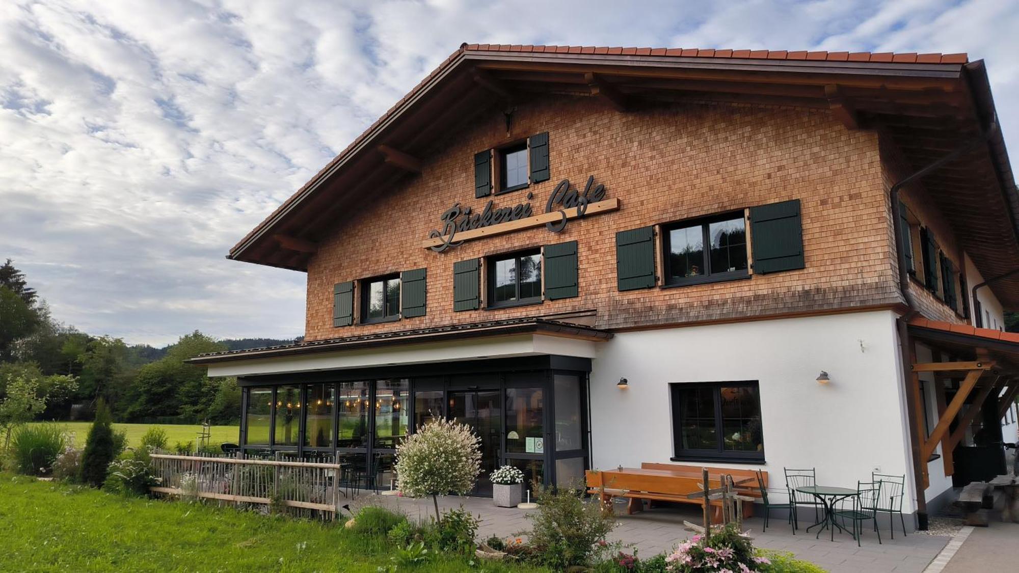 Fewo Allgaeuerle1605 Mit Hallenbad, Sauna, Tiefgarage Und Wlan Мисен-Вилхамс Екстериор снимка
